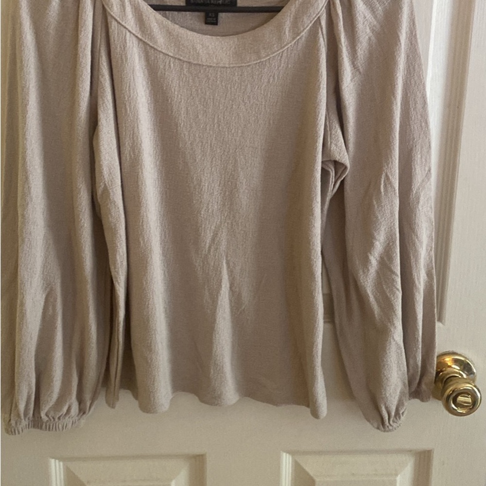 Banana Republic Tan Puff Sleeve Blouse Relaxed Ribbed